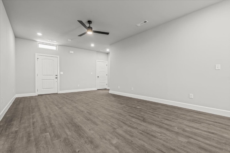 Building Photo - 1050 Sunshine Ct
