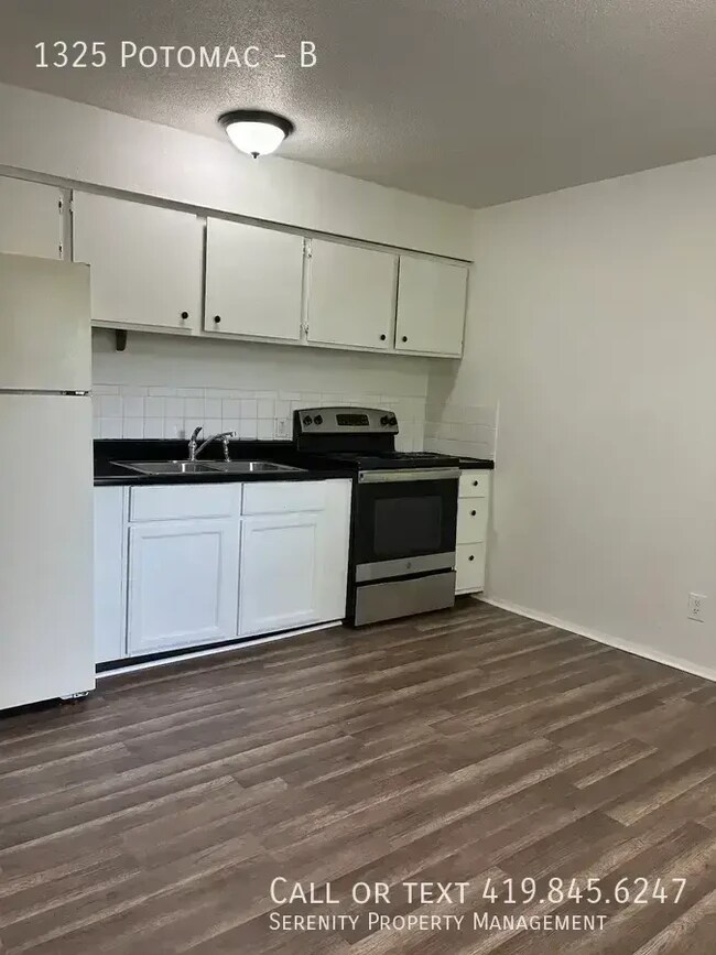 Building Photo - 1325 Potomac Dr