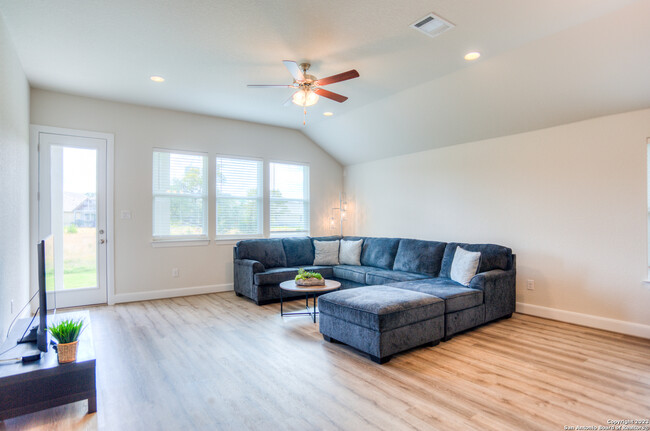 Building Photo - 118 Cordova-