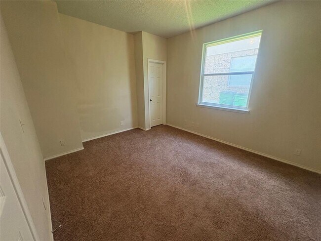 Building Photo - 1804 Todd Ln
