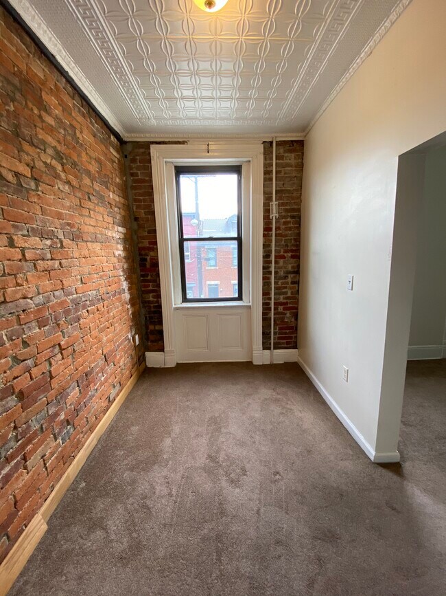 Small space (part of Bedroom 1) - 156 S 18th St