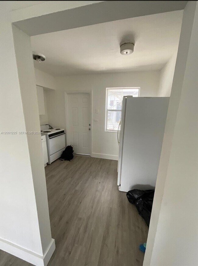 Building Photo - 2410 NW 11th St