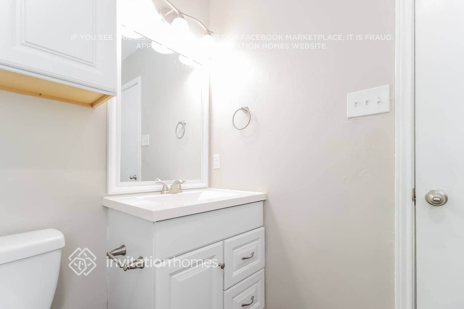 Building Photo - 380 Alpine Dr