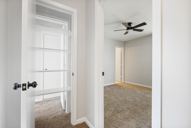 Building Photo - West Georgia Town Home for Rent