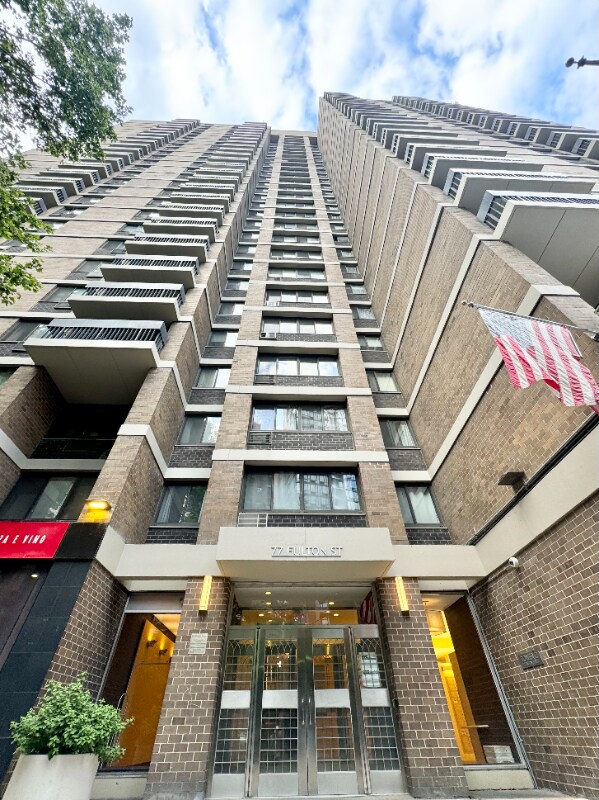 Building Photo - 77 Fulton St