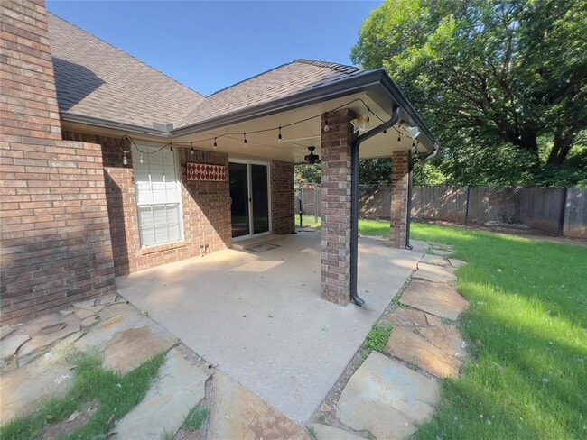 Building Photo - 11800 Kingsridge Terrace