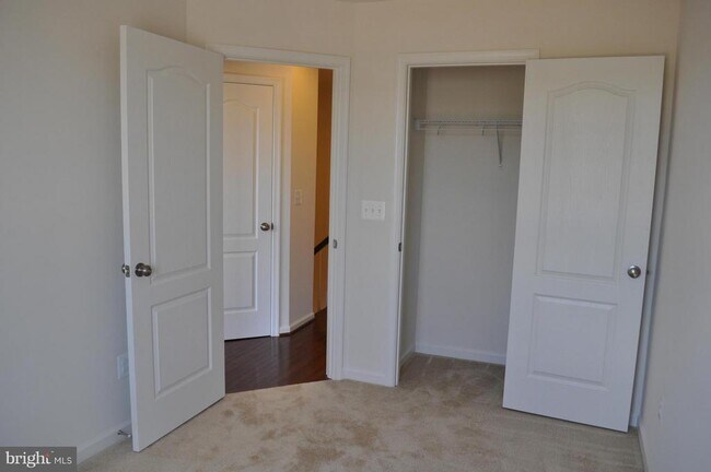 Building Photo - 43311 Novi Terrace