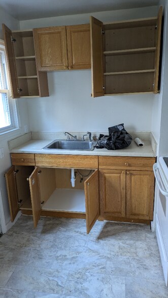 Building Photo - 623 Dudley Ave