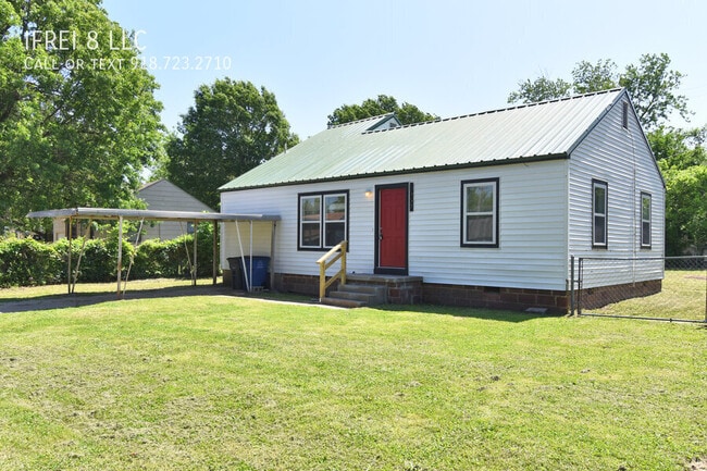 Building Photo - 1557 N Irvington Ave