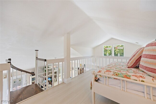 Building Photo - 424 Lagoon Dr