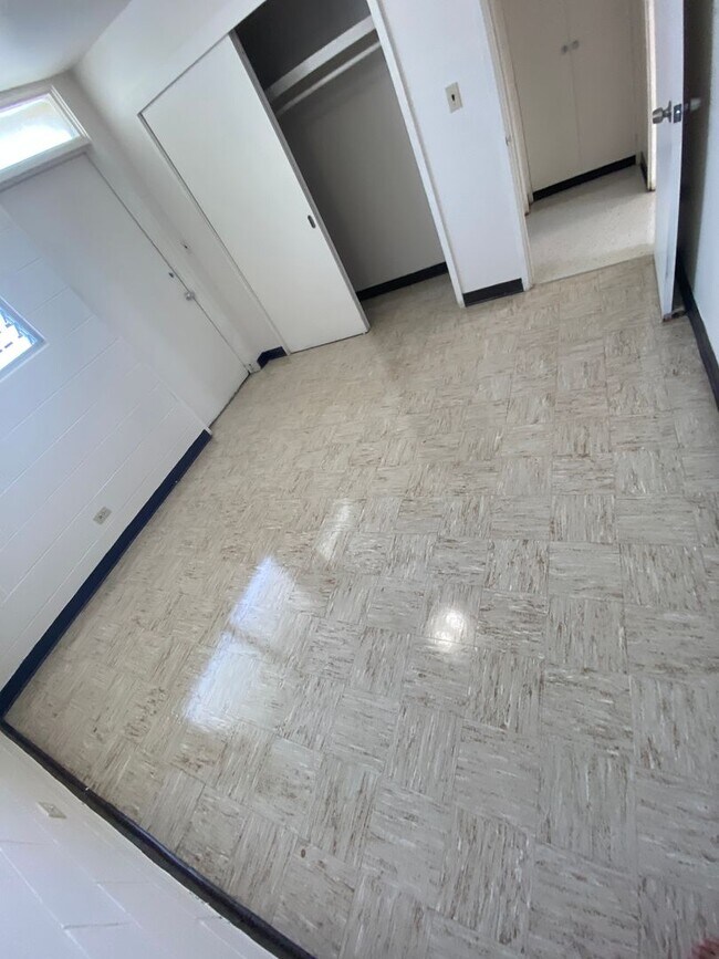 Building Photo - 1217/1223/1227 Kamaile Street