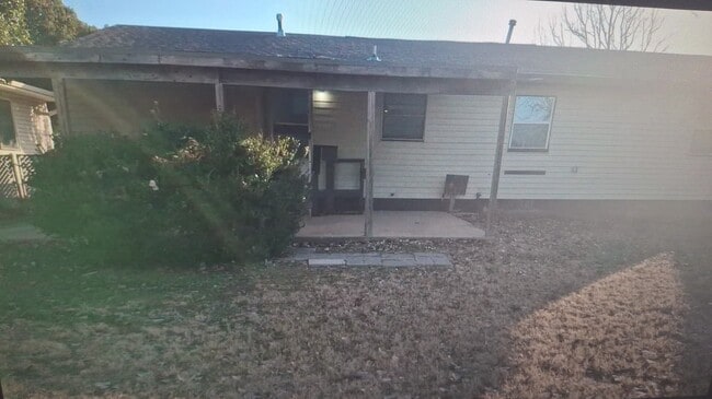 Building Photo - 2312 NW 35th St