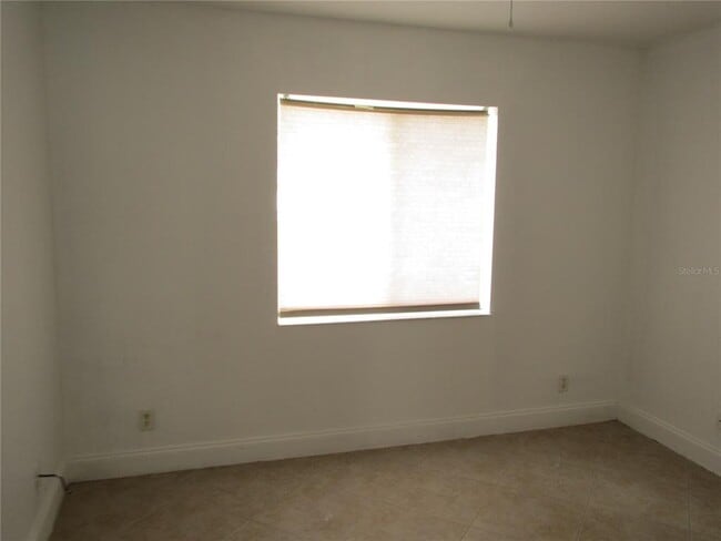 Building Photo - 444 Hippel St