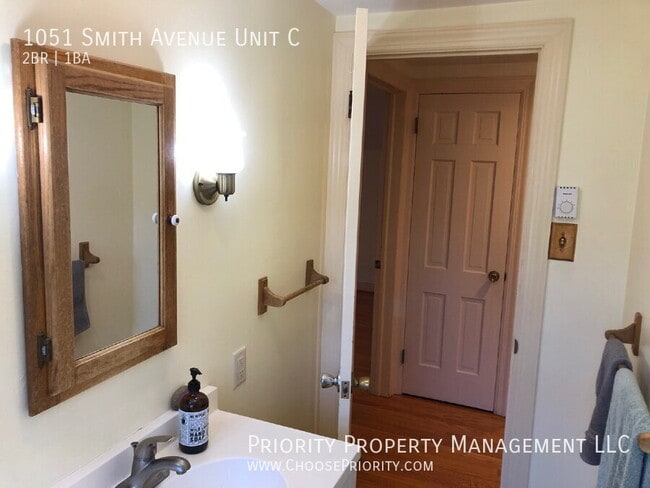 Building Photo - 1051 Smith Ave
