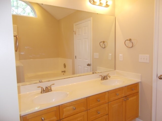 Building Photo - 5028 Shadow Pine Drive