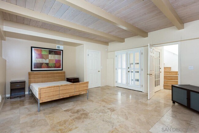 Building Photo - 1145 La Jolla Rancho Rd