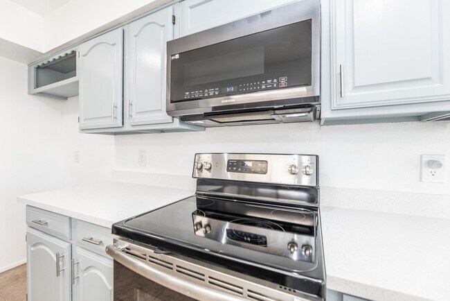 Building Photo - 16814 Kilwinning Dr