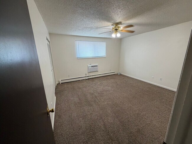 Building Photo - 732 37th Ave Ct