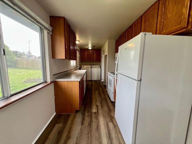Building Photo - **$500 Move In Special** Newly Renovated 3...