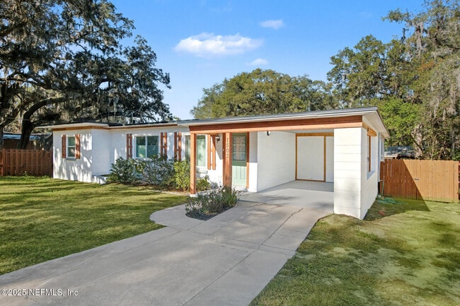 Building Photo - 1503 Broome St