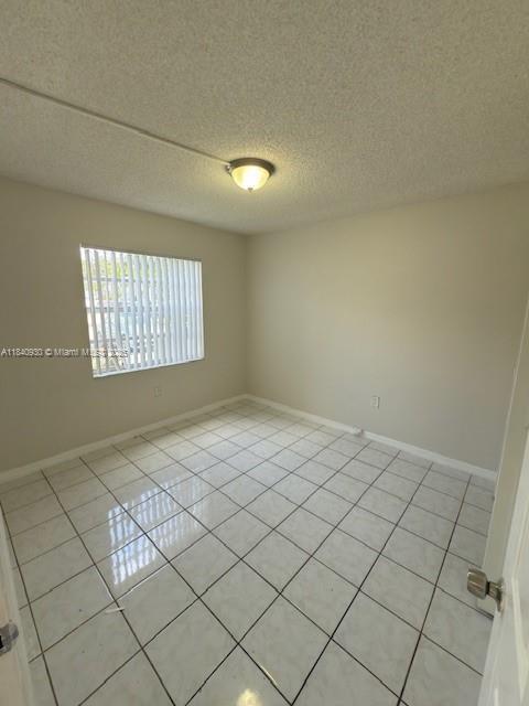 Building Photo - 422 NE 210th Cir Terrace