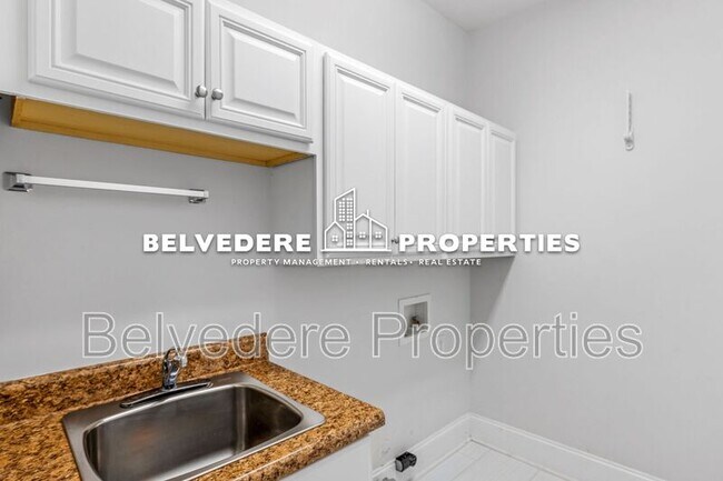 Building Photo - 4204 Peppervine Trail