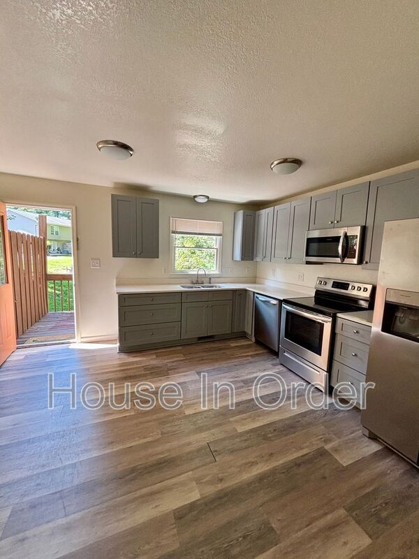 Building Photo - 5 Rathfarnham Rd