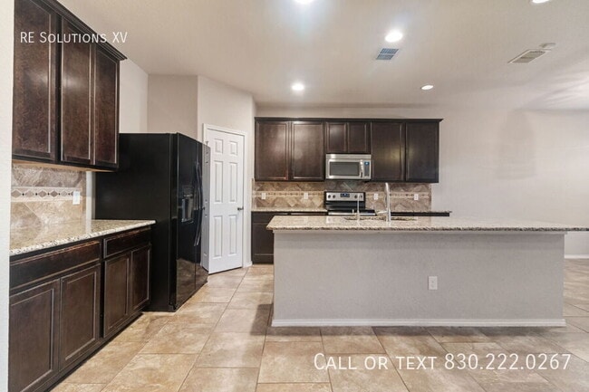 Building Photo - 730 Trinity Star