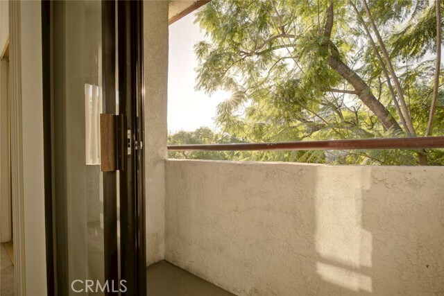 Building Photo - 604 N Kenwood St