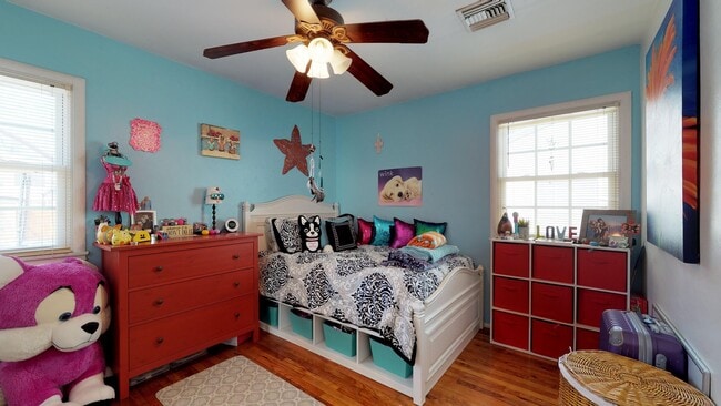 Building Photo - Spacious 3 Bedroom, 2 Bath Home Available for Long Term Rent in Coronado!