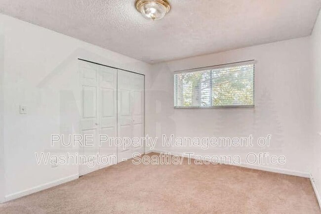 Building Photo - 4317 N Cheyenne St