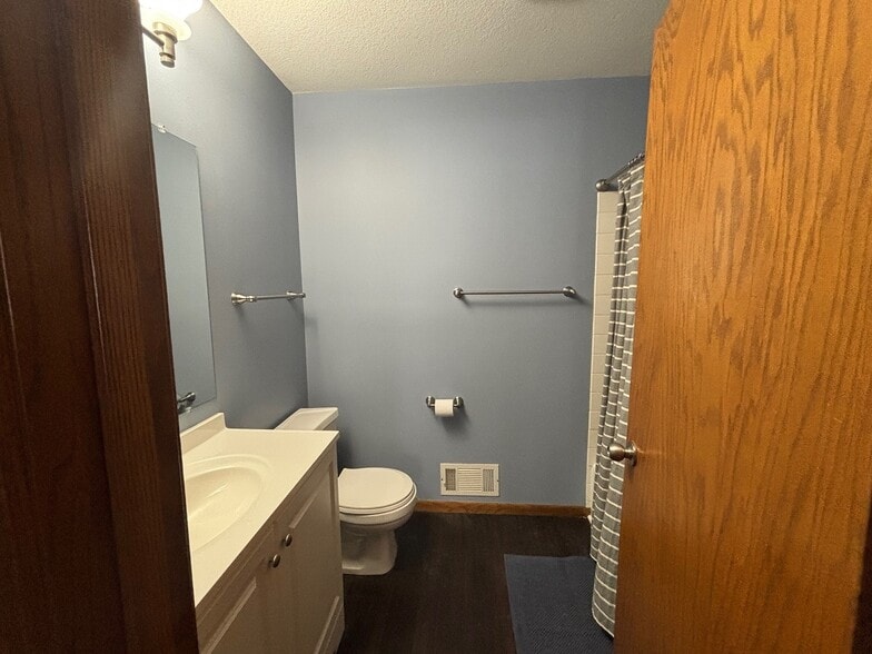 Building Photo - 11532 Carriage Ct