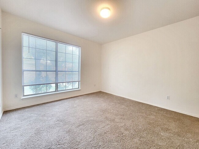 Building Photo - 1707 Zydeco Dr