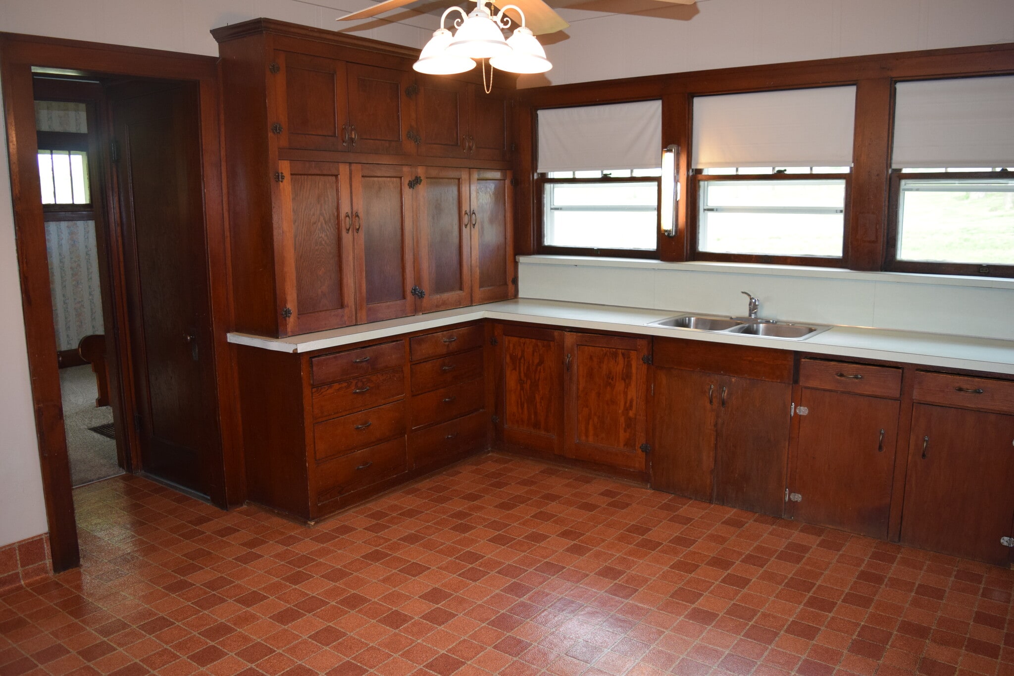 27419 Kitchen - 27419 Elmtree Rd