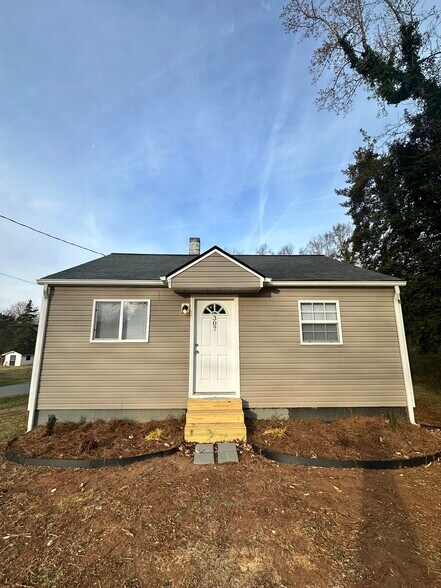 Building Photo - 307 Patton Ave