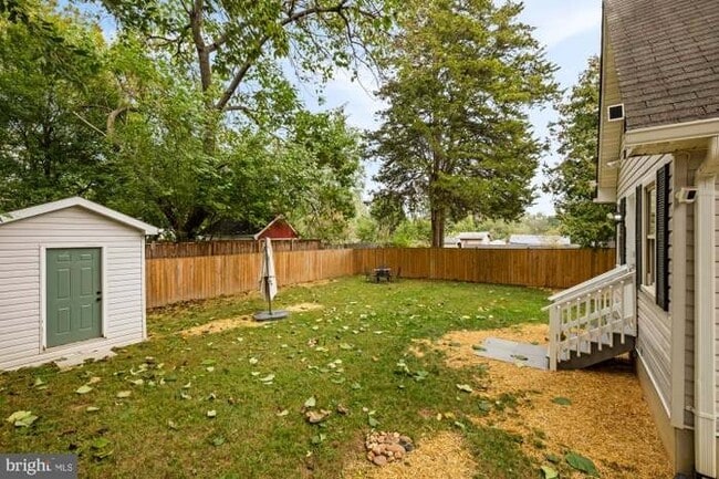 Building Photo - 6728 Barrett Rd