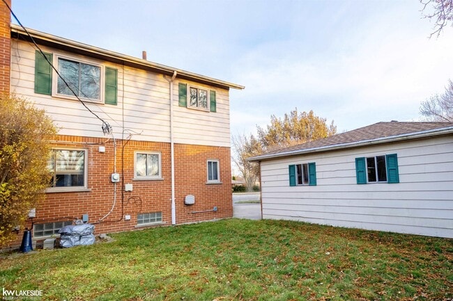 Building Photo - 28115 Little Mack Ave