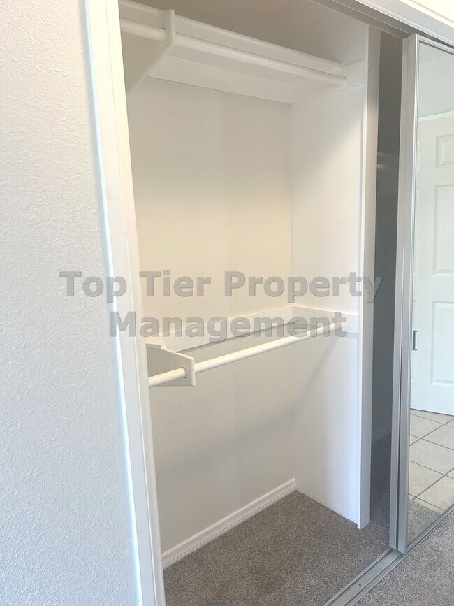 Building Photo - Spacious 2 Bed / 2 Bath Condo Near SDSU – ...