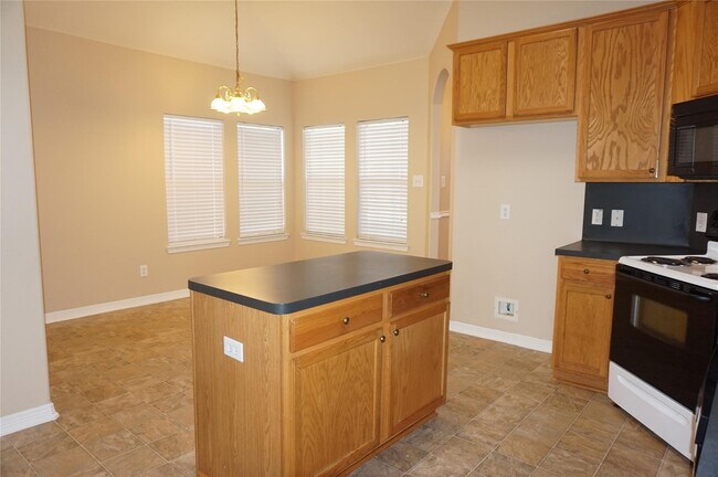 Building Photo - 23819 Sawmill Pass