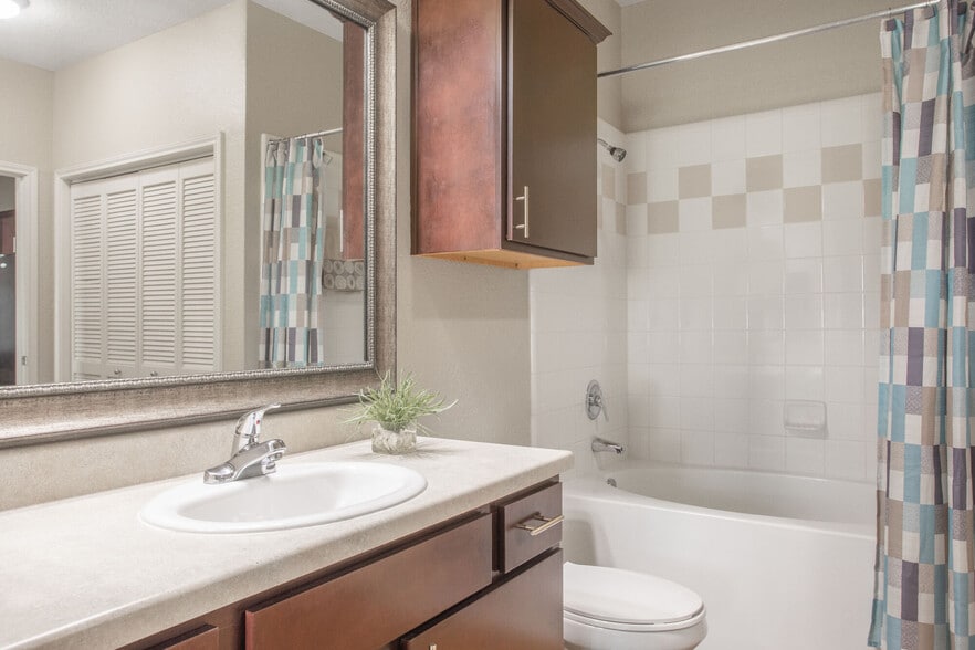 West Oaks 14838 Vance Jackson Rd San Antonio TX 78249 Apartment Finder