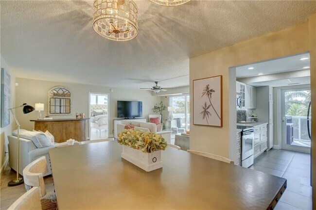 Building Photo - 2841 N Ocean Blvd