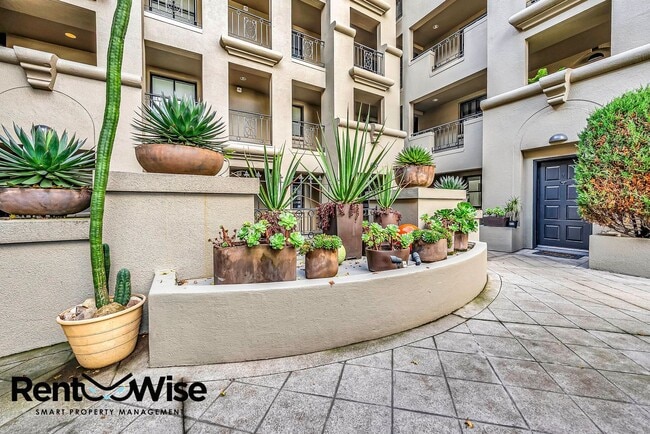 Building Photo - 1776 Sacramento St