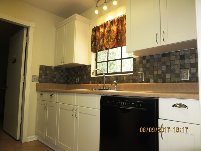 Building Photo - Charming 3 bedroom house for rent August 6, 2026, w/ a garage and privacy fenced back yard for $1...