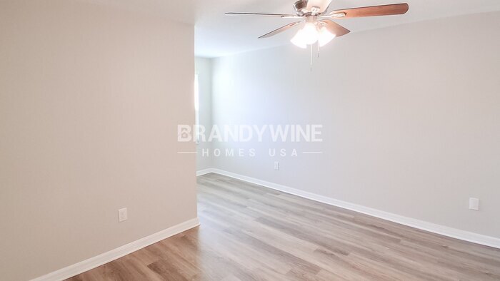 Building Photo - 5719 Mercado Dr