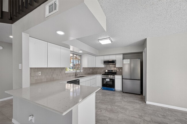 Building Photo - 11406 Caesar Dr