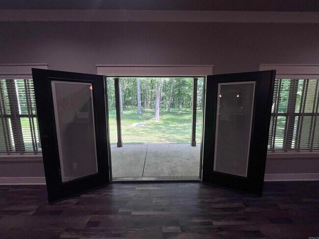 Building Photo - 206 Bridgewood Dr