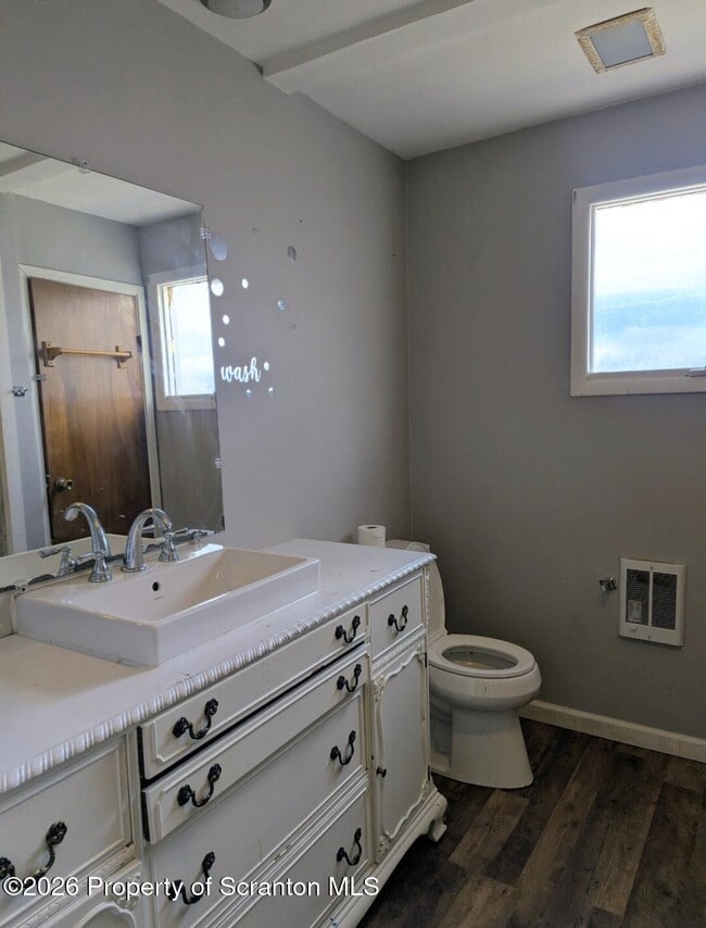 Building Photo - 414 Orchard St