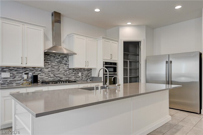 Building Photo - 6020 Langreo Ln