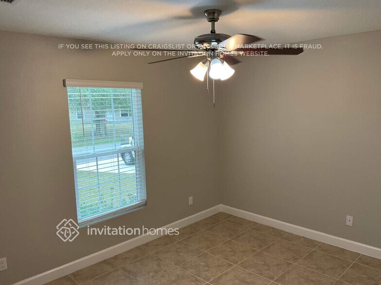 Building Photo - 761 Airoso Rd SE