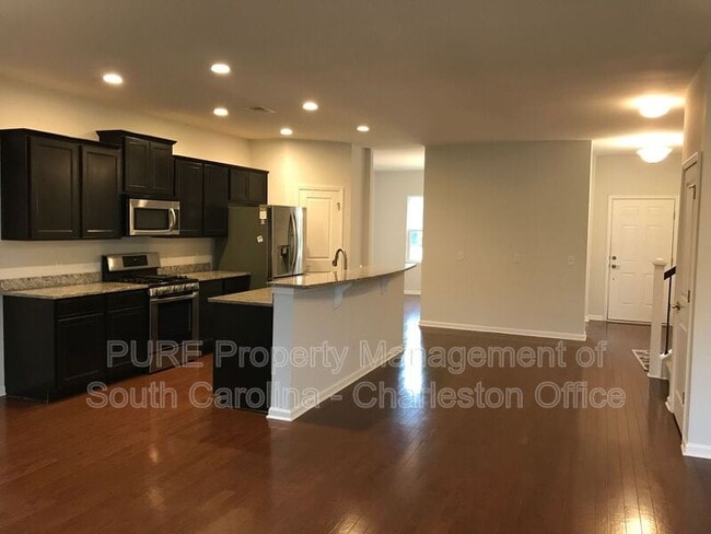 Building Photo - 3071 Conservancy Ln
